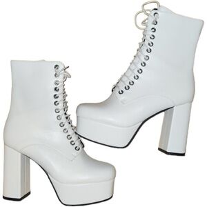 NWT Dolls Kill Lamoda white serenity ankle boots Sz 10